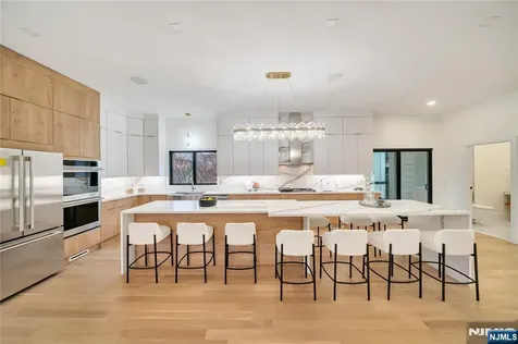 283 Bluff Road Fort Lee NJ 07024