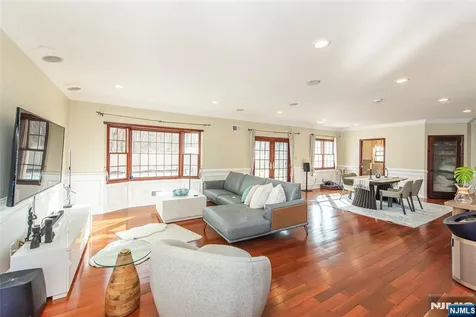35 Waughaw Road Montville Township NJ 07082