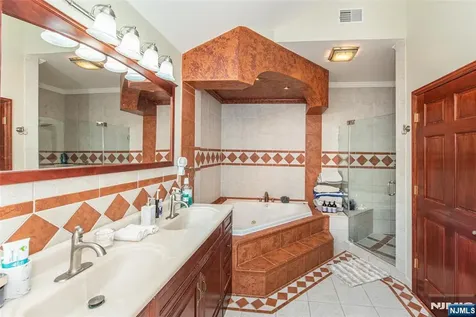 35 Waughaw Road Montville Township NJ 07082