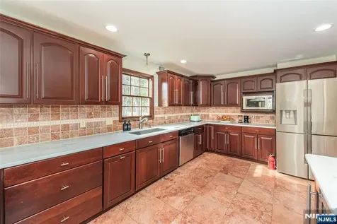 35 Waughaw Road Montville Township NJ 07082