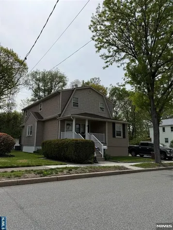 57 Oak Street Rochelle Park NJ 07662
