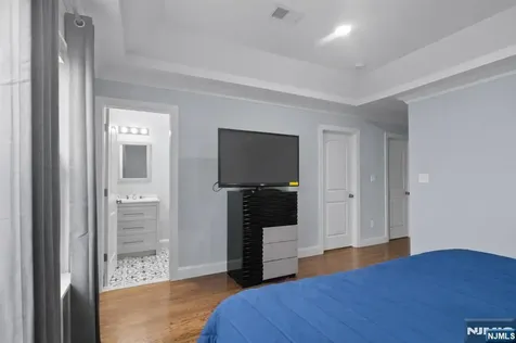 267 10th Street Newark NJ 07103