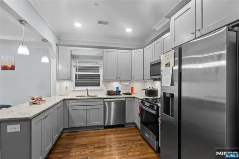 267 10th Street Newark NJ 07103