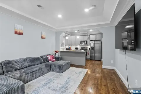 267 10th Street Newark NJ 07103
