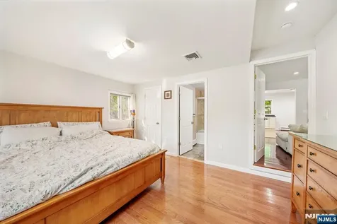 3 Burton Place Cresskill NJ 07626