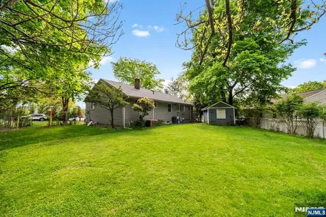 3 Burton Place Cresskill NJ 07626