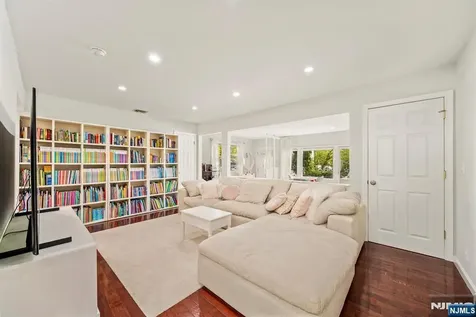 3 Burton Place Cresskill NJ 07626