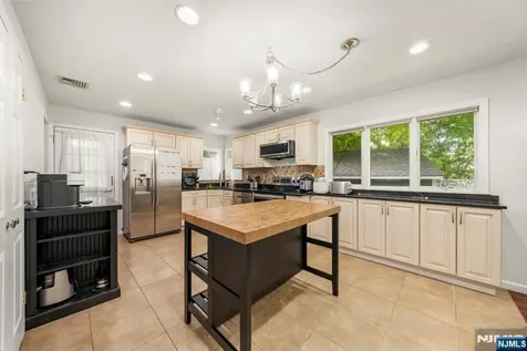 3 Burton Place Cresskill NJ 07626