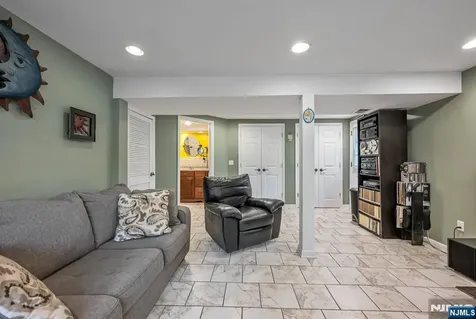 115 Claremont Terrace Wayne NJ 07470