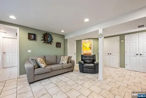 115 Claremont Terrace Wayne NJ 07470