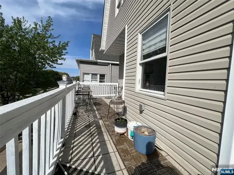 182 19th Street East Orange NJ 07017
