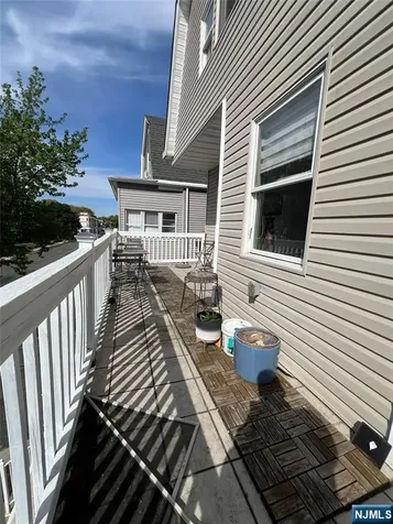 182 19th Street East Orange NJ 07017