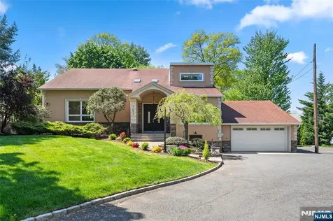 151 Church Nutley NJ 07110