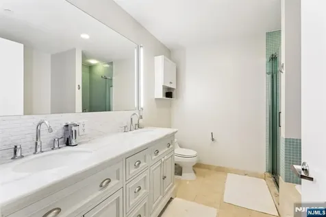 1215 Hudson Park Edgewater NJ 07020