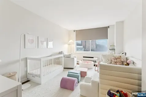 1215 Hudson Park Edgewater NJ 07020