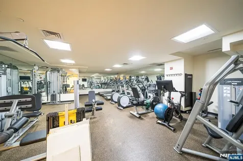 1215 Hudson Park Edgewater NJ 07020