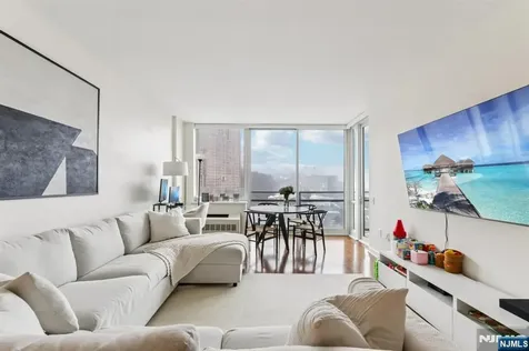 1215 Hudson Park Edgewater NJ 07020