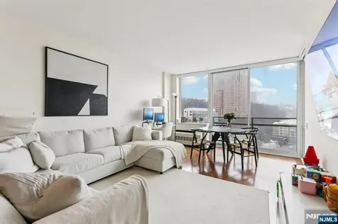 1215 Hudson Park Edgewater NJ 07020