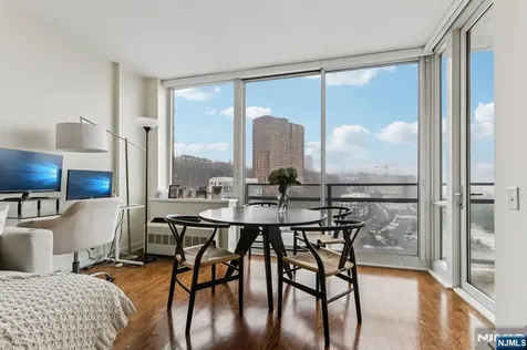 1215 Hudson Park Edgewater NJ 07020