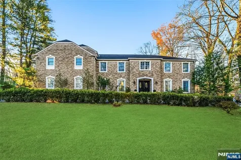 27 Pine Hill Road Old Tappan NJ 07675