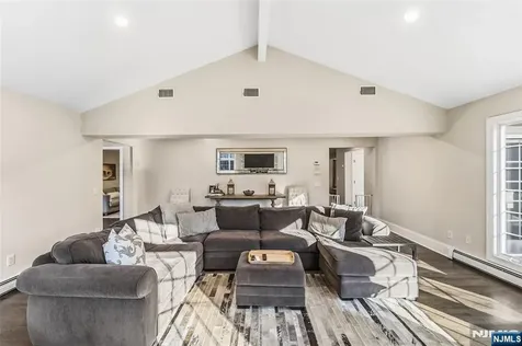 27 Pine Hill Road Old Tappan NJ 07675