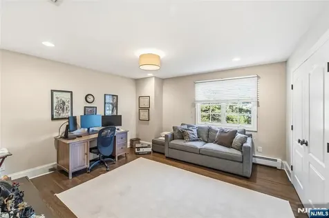 27 Pine Hill Road Old Tappan NJ 07675