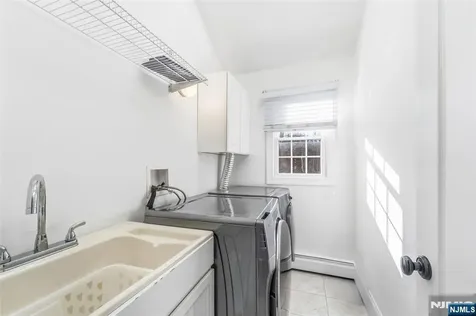 27 Pine Hill Road Old Tappan NJ 07675