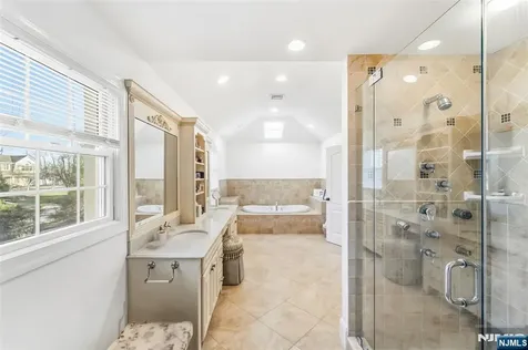 27 Pine Hill Road Old Tappan NJ 07675