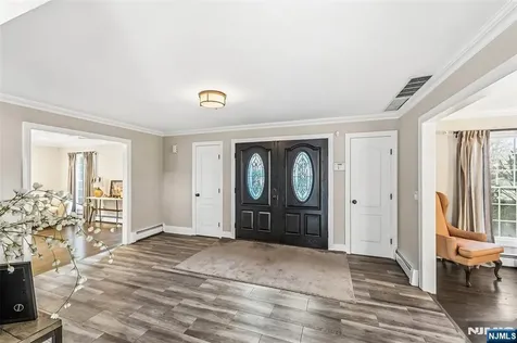 27 Pine Hill Road Old Tappan NJ 07675