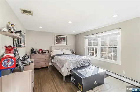 27 Pine Hill Road Old Tappan NJ 07675