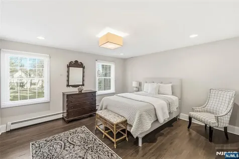 27 Pine Hill Road Old Tappan NJ 07675
