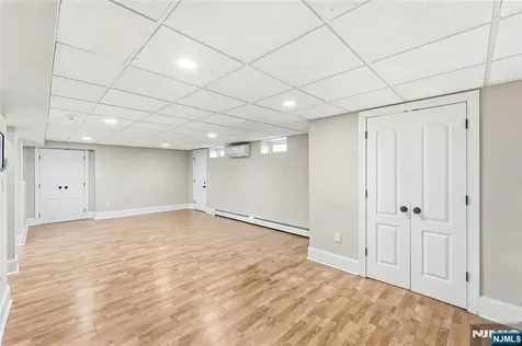 27 Pine Hill Road Old Tappan NJ 07675