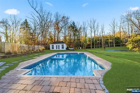 27 Pine Hill Road Old Tappan NJ 07675