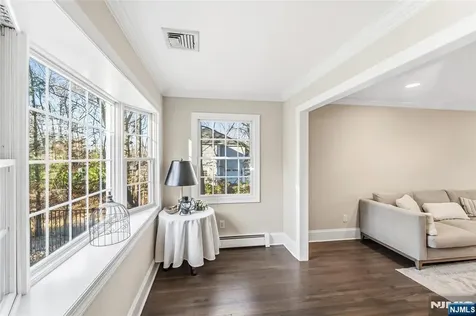 27 Pine Hill Road Old Tappan NJ 07675