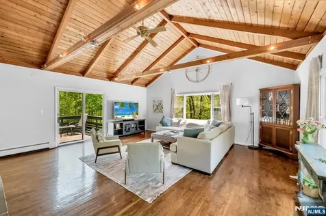 558 W Saddle River Road Upper Saddle River NJ 07458