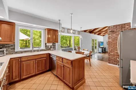 558 W Saddle River Road Upper Saddle River NJ 07458