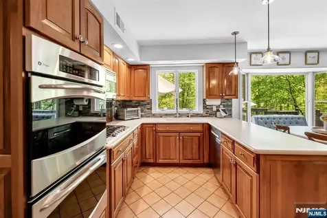 558 W Saddle River Road Upper Saddle River NJ 07458