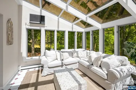 558 W Saddle River Road Upper Saddle River NJ 07458