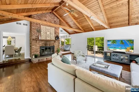 558 W Saddle River Road Upper Saddle River NJ 07458