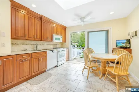 88 Ross Avenue Emerson NJ 07630