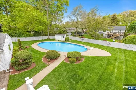 88 Ross Avenue Emerson NJ 07630