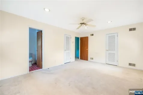 88 Ross Avenue Emerson NJ 07630