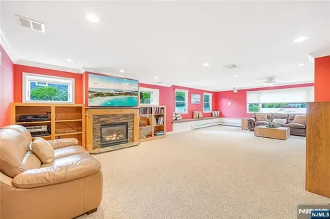 88 Ross Avenue Emerson NJ 07630