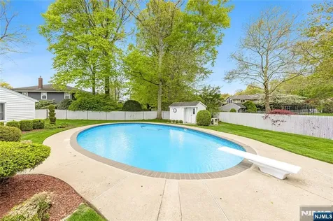 88 Ross Avenue Emerson NJ 07630