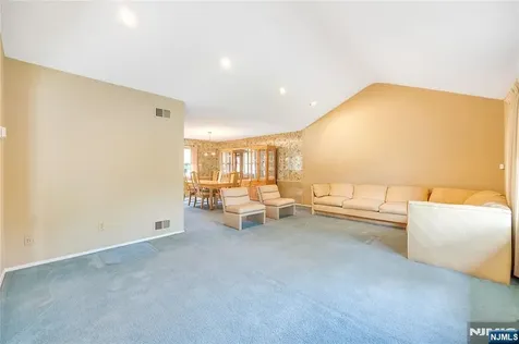 88 Ross Avenue Emerson NJ 07630