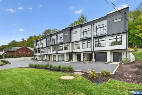 522 Valley Road Clifton NJ 07013