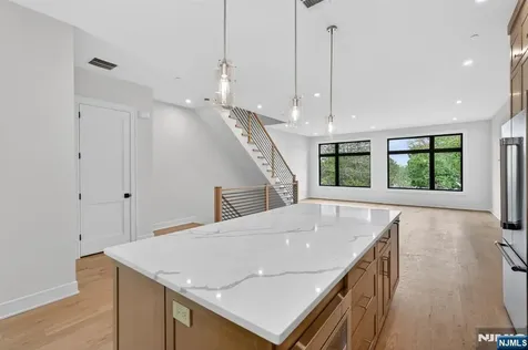 522 Valley Road Clifton NJ 07013