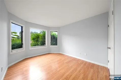 216A Washington Avenue Fort Lee NJ 07024