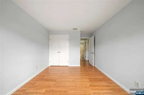216A Washington Avenue Fort Lee NJ 07024