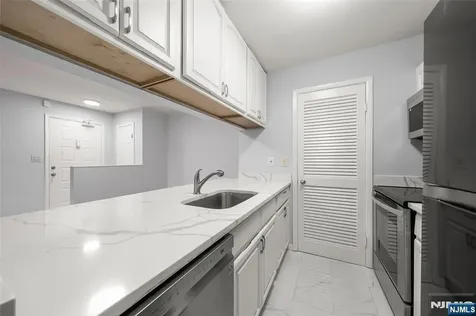 216A Washington Avenue Fort Lee NJ 07024